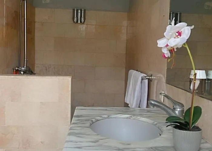 Blue Diamond Residenses Guest house Seminyak (Bali)