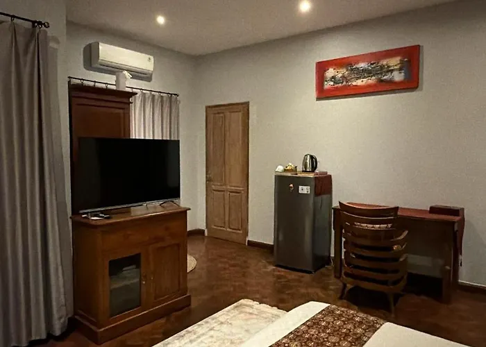 Blue Diamond Residenses Guest house *